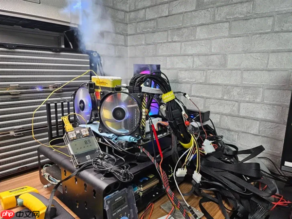 微星旗舰卡皇！RTX 5090 Lightning Z曝光：双12V-2×6接口、40相供电