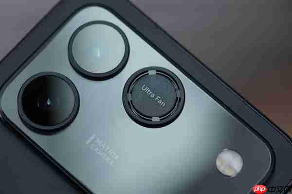 10000mAh巨无霸电池仅2599元起！荣耀WIN RT图赏