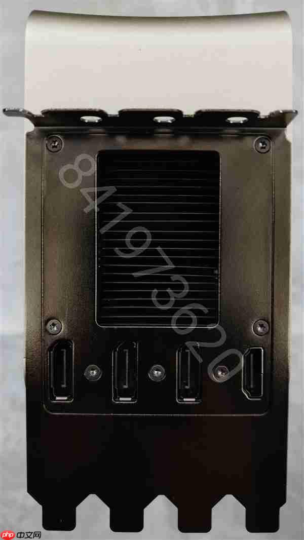 Titan Ada巨卡原型现身：48GB显存、四插槽、900W供电