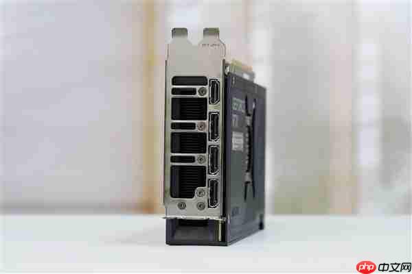 ITX性能小钢炮！七彩虹RTX 5070 Mini OC 12GB图赏