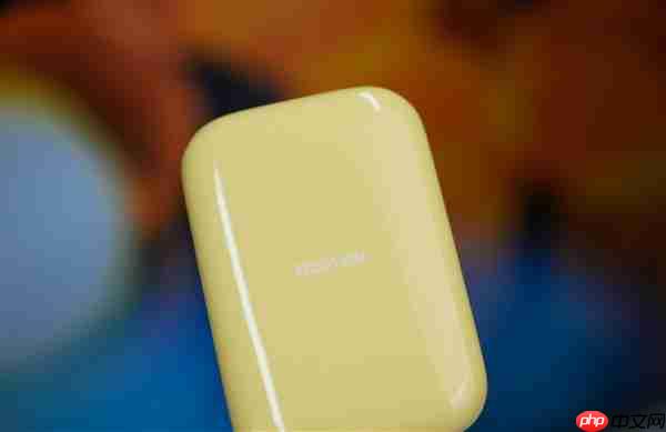 可磁吸绝配iPhone！长江存储致态灵潮流版移动SSD 2TB图赏