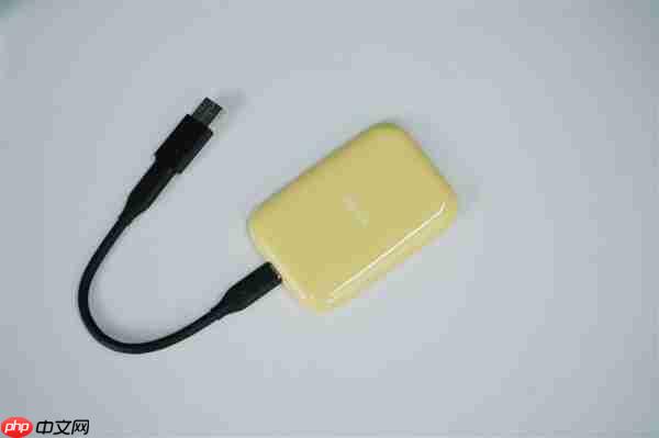 可磁吸绝配iPhone！长江存储致态灵潮流版移动SSD 2TB图赏