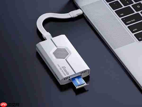 最小消费级固态硬盘来了！国产佰维Mini SSD CL100正式发布：半枚硬币大小 599元起