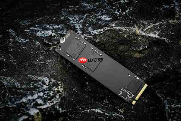 长江存储PC42Q实测：商用消费级固态硬盘新标杆