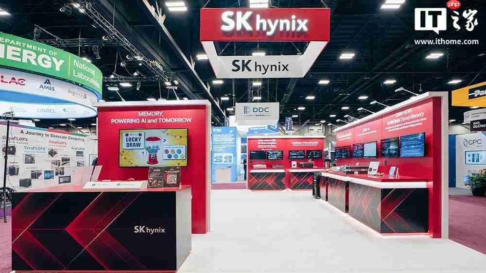 全球首款：SK 海力士展示 12 层堆叠 HBM4 内存