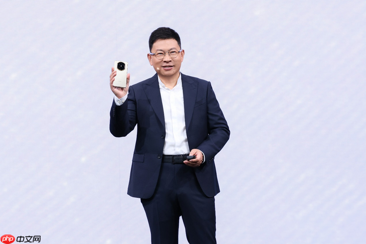 HUAWEI Mate X7正式发布，折叠引领者，巅峰之上再突破