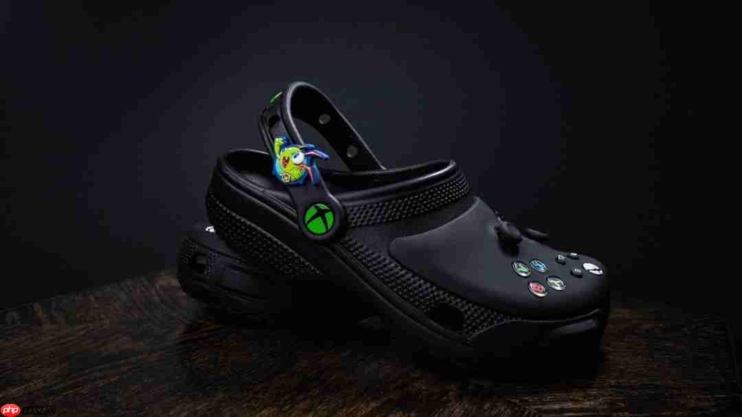 太带派了！ Xbox 360 20周年联动crocs发布手柄样式洞洞鞋