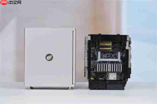 致敬苹果Mac Pro刨丝器！奥睿科Omini Pro迷你机图赏