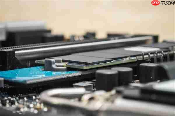 AI催生全新SSD：比HBM便宜 比普通SSD性能提升100倍