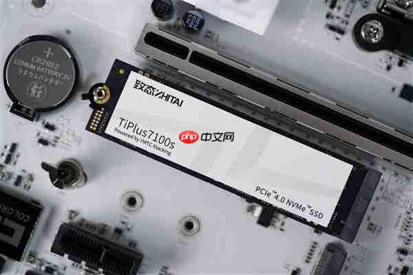 疾速7400MB/s！长江存储致态TiPlus7100s 2TB SSD图赏