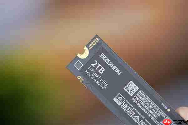 疾速7400MB/s！长江存储致态TiPlus7100s 2TB SSD图赏