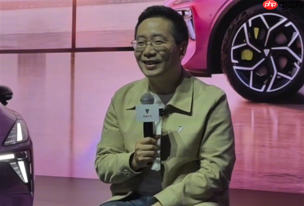 深蓝董事长邓承浩谈隐藏式门把手：我们也受到了特斯拉的影响