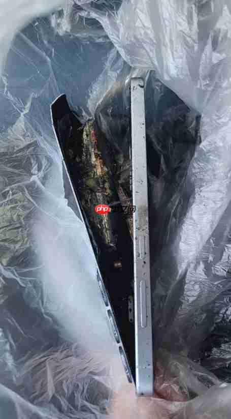 三星S25+未充电时自燃起火！用户手指被烧伤：官方开始调查