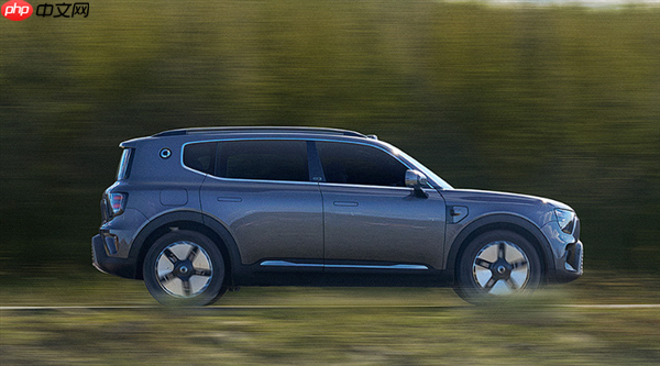 尺寸超奔驰GLB！smart精灵#5 EHD上市：使用吉利雷神混动