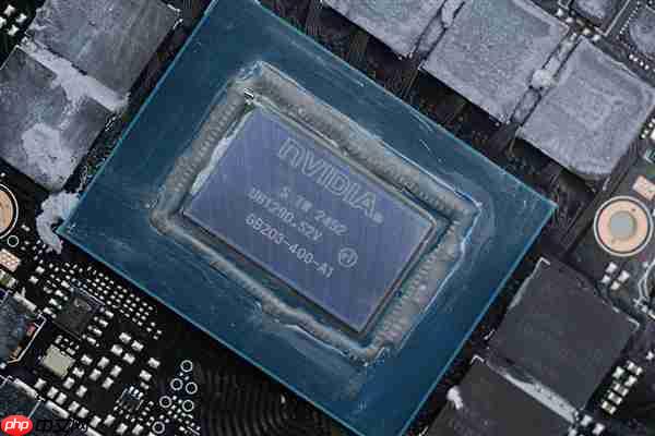 精美纯白设计！技嘉AUROS RTX 5080 MASTER ICE显卡图赏