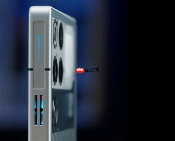 行业首款风水双冷手机 红魔11 Pro系列真机开箱：酷炫水冷环、唯一纯平后盖