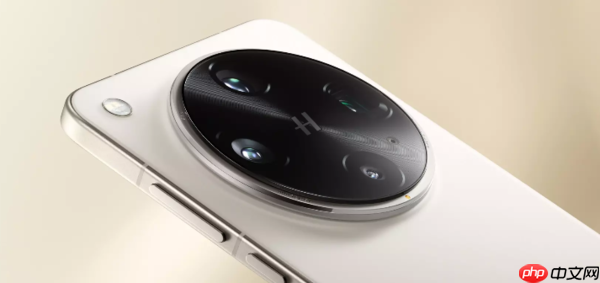 手机影像格局生变：旗舰机集体放弃一英寸主摄的背后