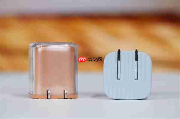 完美适配iPhone17全系快充！倍思同芯充Pro快充充电器套装图赏