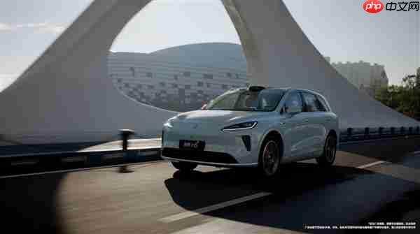 鸿蒙智行问界M7、尚界H5发布  真人感小艺超能干