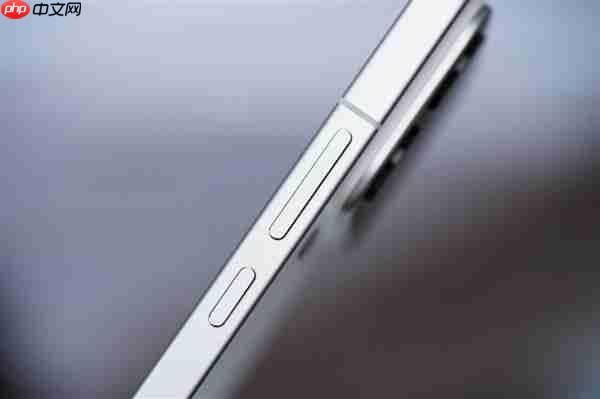 多一块屏对标iPhone 17 Pro Max！小米17 Pro Max图赏