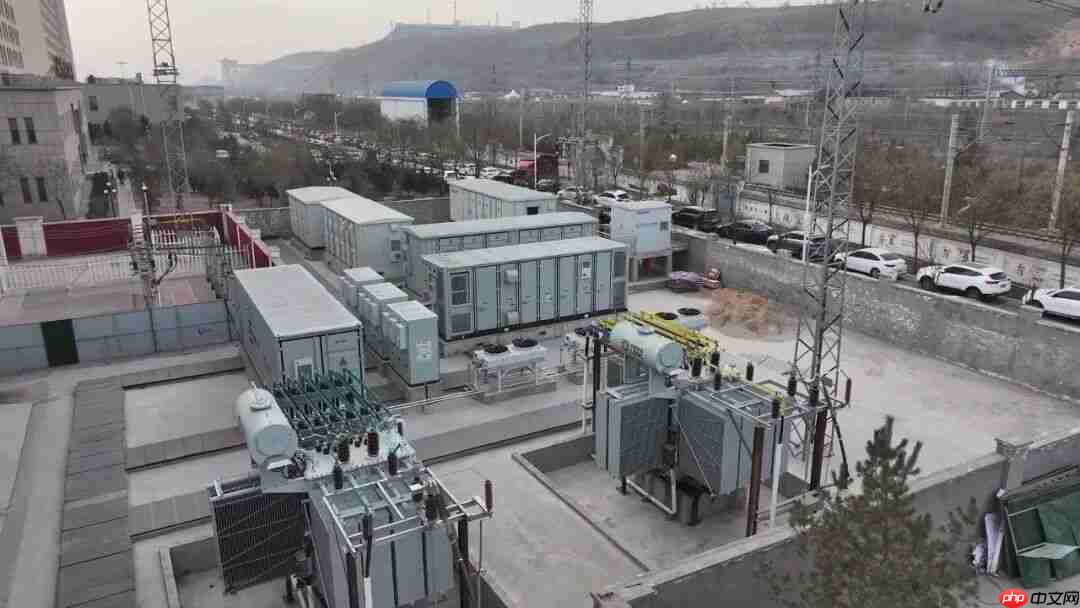 中国首条绿色供能铁路示范工程投运，年减排 5800 吨二氧化碳