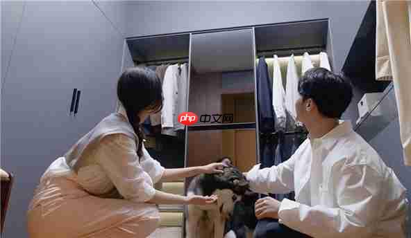 爱宠物也爱自己三星AI神黑钻衣物护理机让精致穿搭零负担