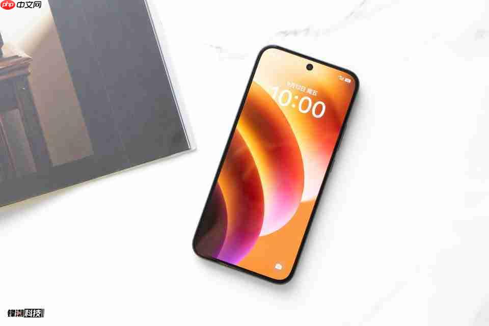 真我15T图赏：称手小直屏，轻薄耐用