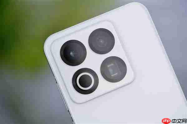 行业唯一四等边白面板！魅族22图赏