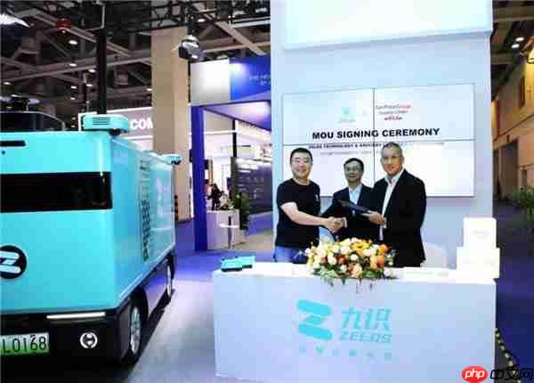 无人配送车驶入千家万户  九识智能何以重塑物流新生态