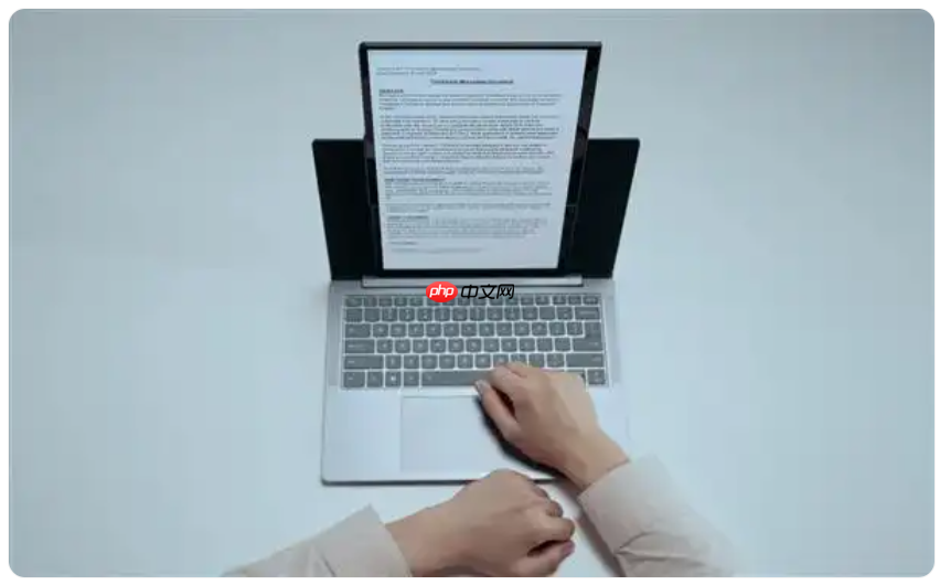 联想发布全球首款垂直旋转屏 AI PC