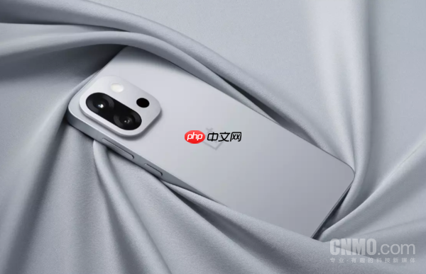 一加15T参数曝光：小直屏+超声波指纹+7000mAh电池