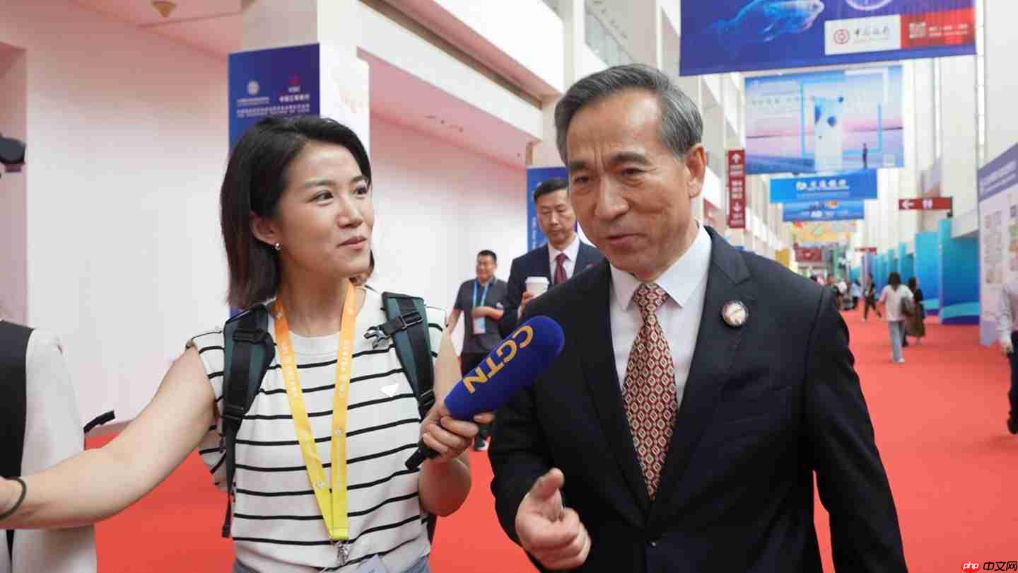 黄仁勋大赞杭州是“中国的硅谷”：下次一定来