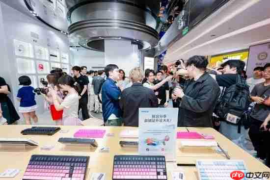 迈从全球首家旗舰店空降深圳壹方天地！