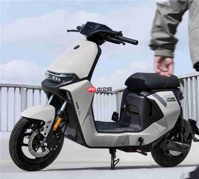 九号电动Mz MIX 2025怎么样？全面对比极核AE5i，哪款体验更好？