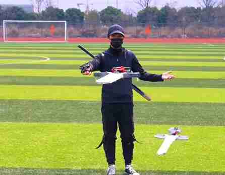 大神用科技实现“万剑归宗”名场面 网友：太酷啦！