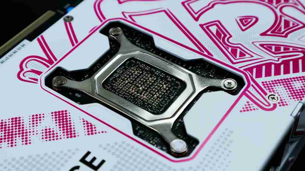 4K游戏的高端之选：七彩虹iGame GeForce RTX 5080 Ultra W OC 16GB开箱