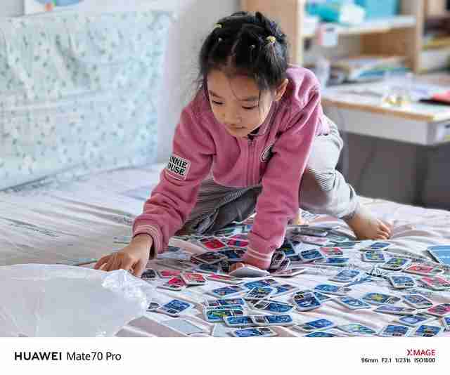 华为Mate 70 Pro拍照怎么样？红枫原色表现出色，96mm长焦彪悍