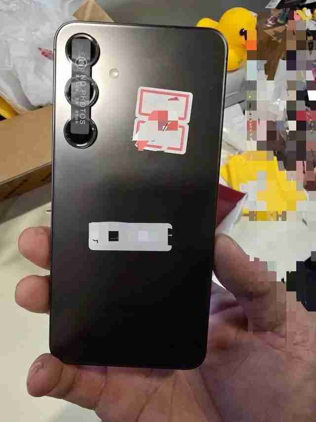 美版三星Galaxy S25+手机真机曝光：新增5G mmWave天线