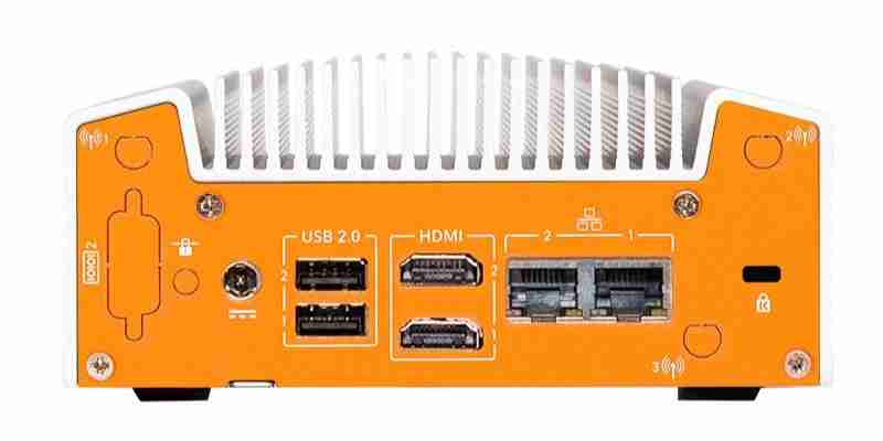 OnLogic 预告 ML100G-42 工业级无风扇 NUC：搭载 AMD 锐龙 7 8840U 处理器