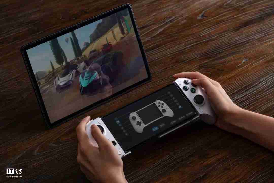 八位堂首款手游拉伸手柄发布：霍尔摇杆扳机、蓝牙连接，199 元