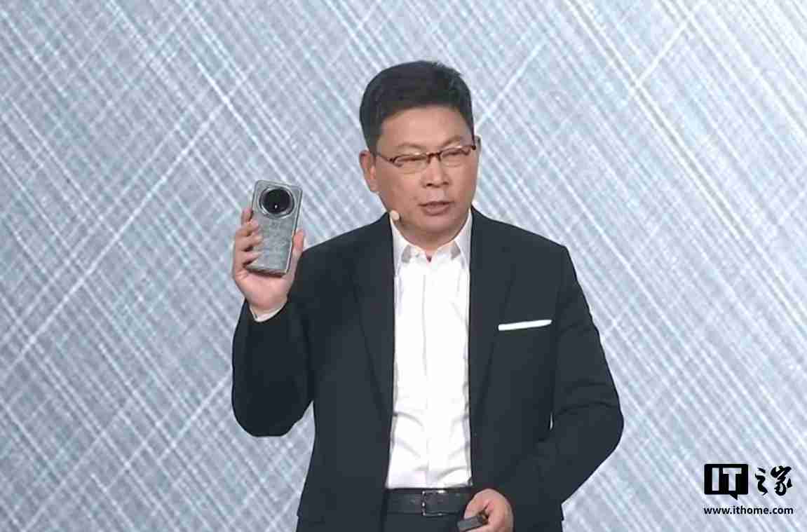 华为 Mate70 / Pro / Pro+ 系列旗舰手机亮相，余承东豪言“靠抄袭是没有未来的”