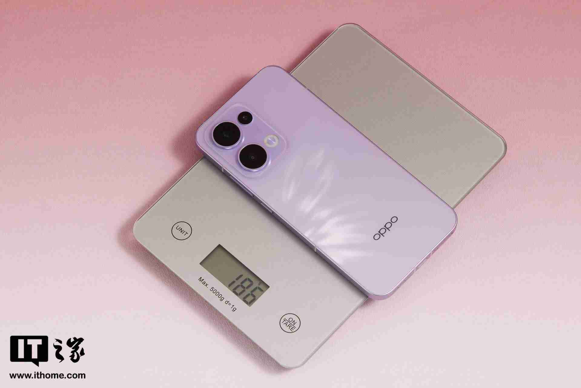 OPPO Reno13 系列实拍图赏：四曲柔边小直屏，“超美小 OPhone”