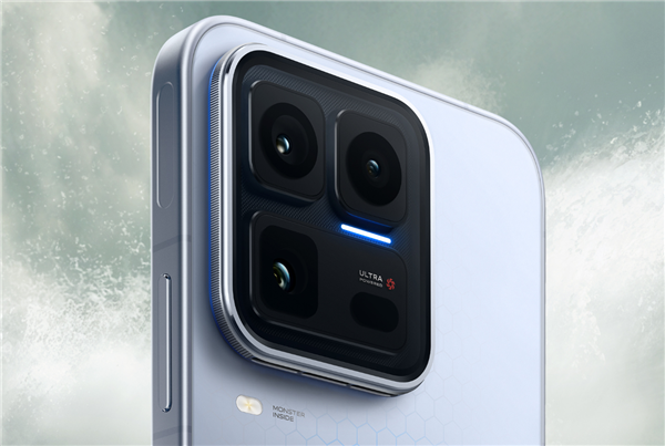 号称枪战之王！iQOO 15 Ultra首发超感触控肩键：寿命近乎无限