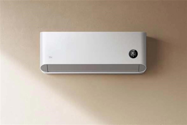 小米高管体验小米实验室：-35℃极寒环境下吹泡成冰