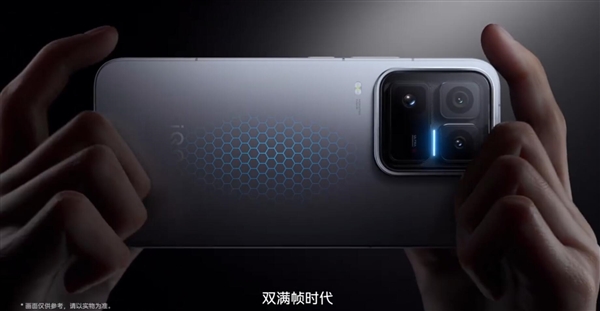 性能最强的安卓手机!iQOO 15 Ultra跑分突破451万:史上最高分