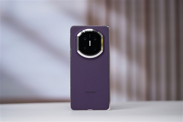 双折叠巅峰之作!华为Mate X7典藏版图赏