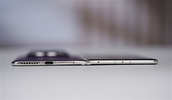 双折叠巅峰之作!华为Mate X7典藏版图赏