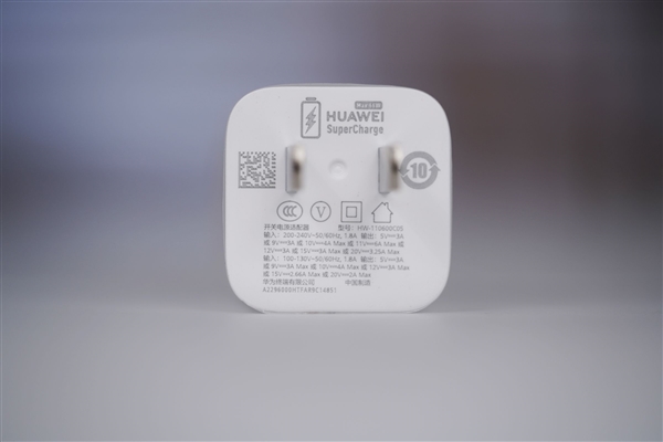 双折叠巅峰之作!华为Mate X7典藏版图赏