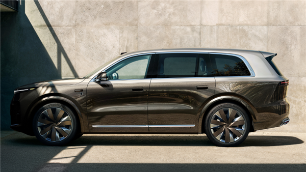 新款L9的配置很顶 但好像少了点理想味