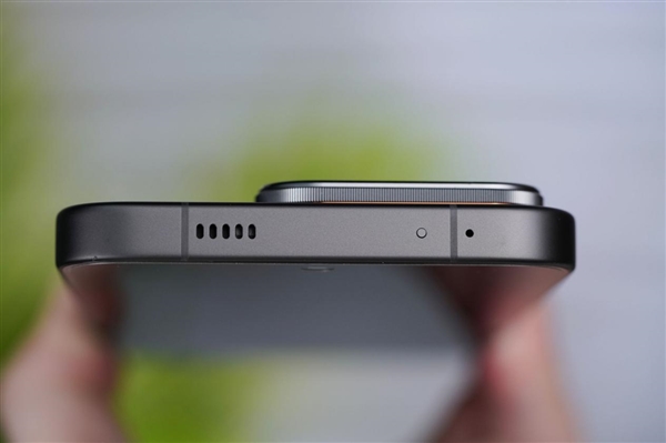 451万分最强旗舰手机！iQOO 15 Ultra图赏